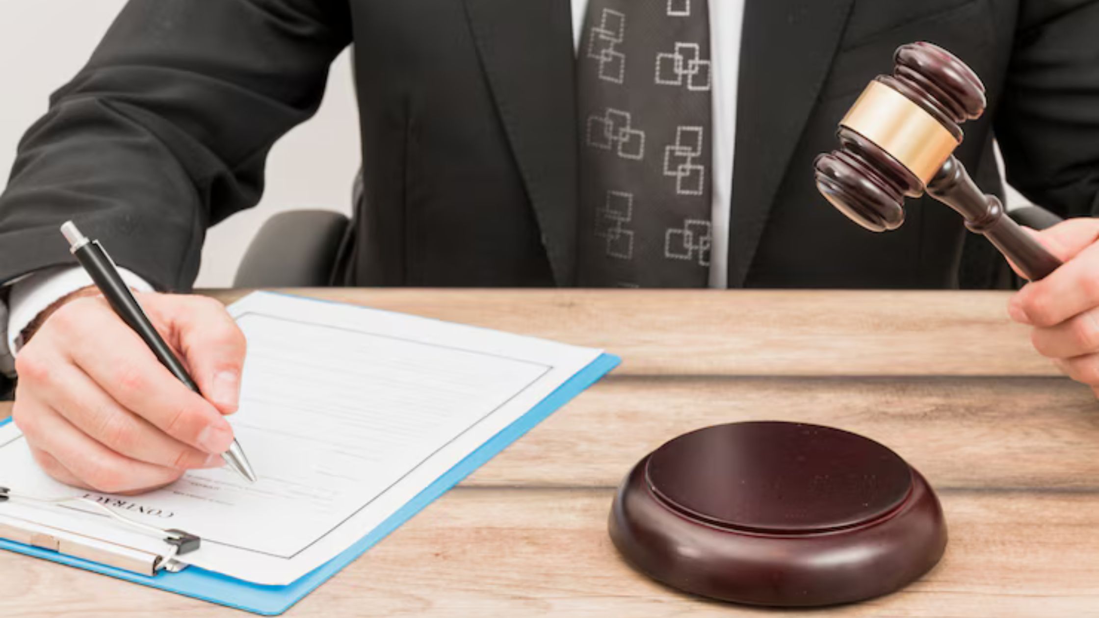 How Can Access Bonding Service in Van Nuys Help You in Difficult Times?