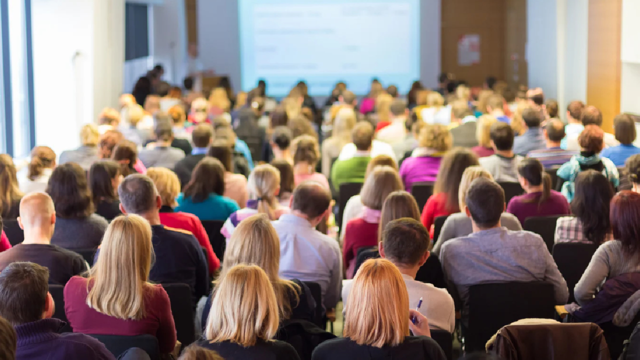 How Seminars Teach Real-World Skills Beyond Academics ?