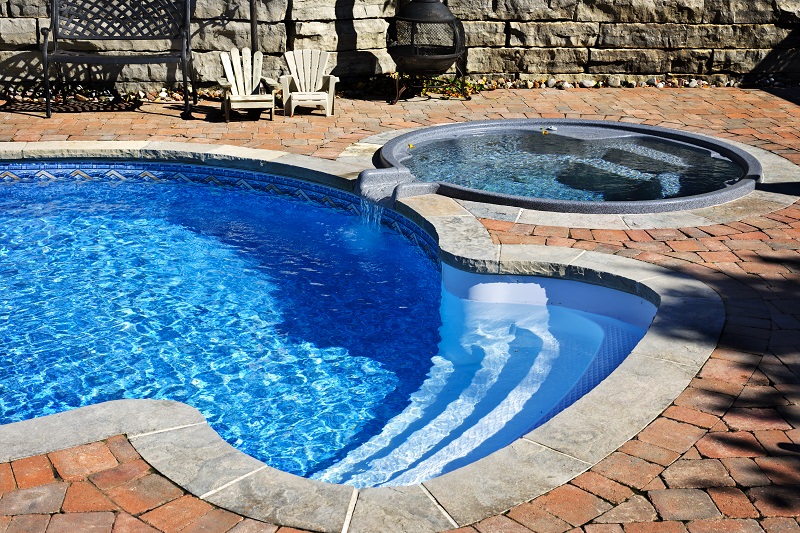 Embracing Sustainability in Custom Pool Design: A Guide to Eco-friendly Outdoor Luxuries