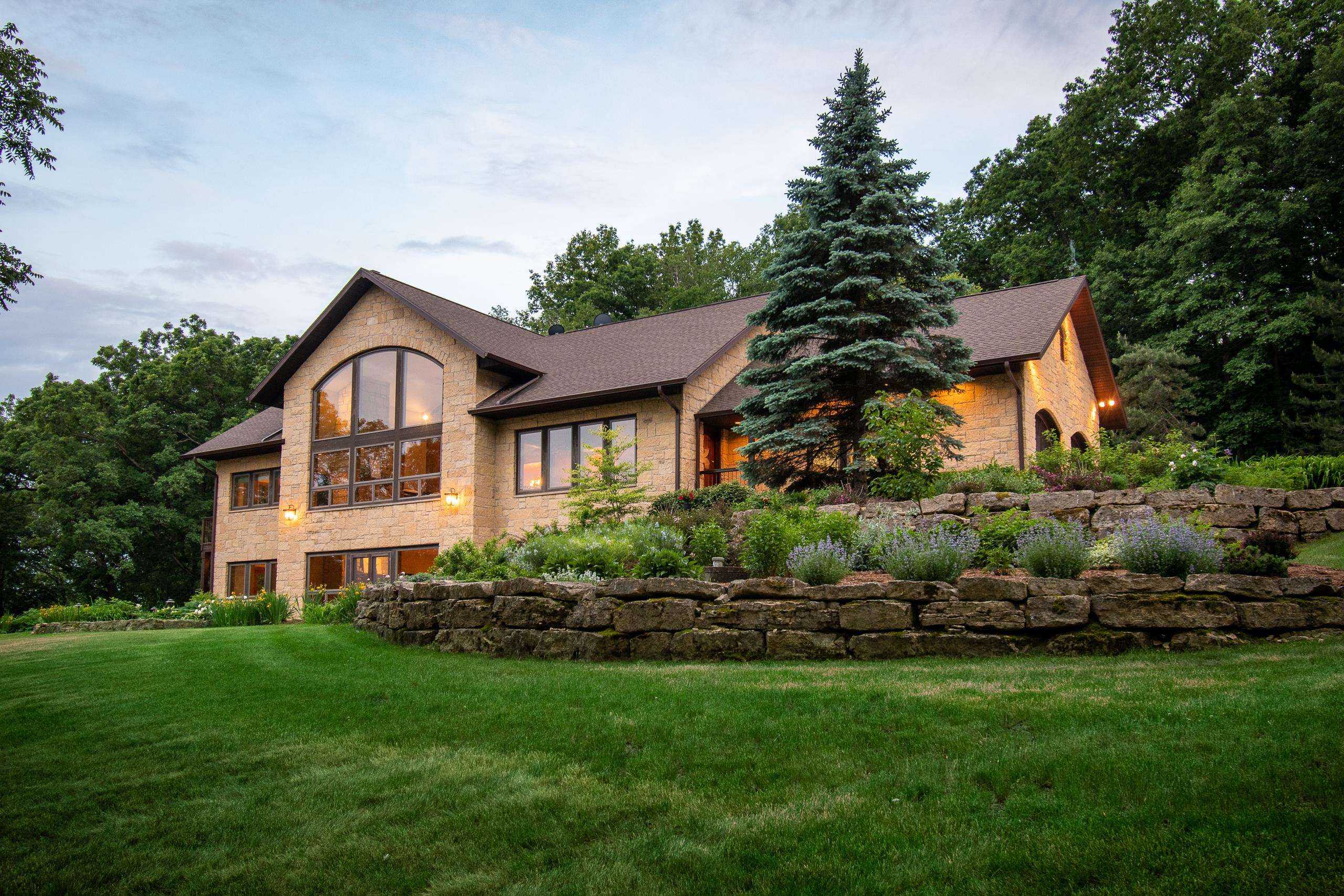 Discover Your Dream Property for Sale in Wisconsin, USA