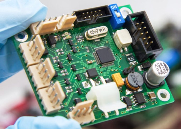 How Local PCB Manufacturing Minimizes Supply Chain Delays