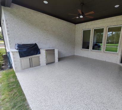 Signs It's Time to Call a Pro for Your Epoxy Flake Floor