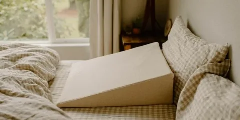 The Benefits of Using a Breathable Wedge Pillow Case